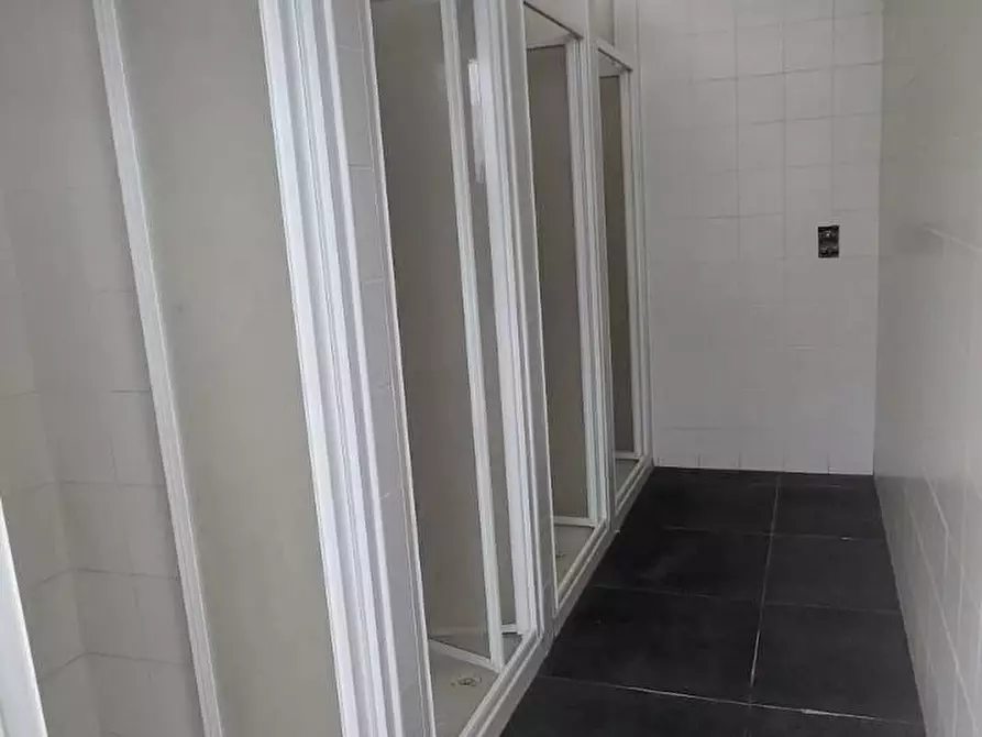 Immagine 37 di Attività artigianale in vendita  a Empoli