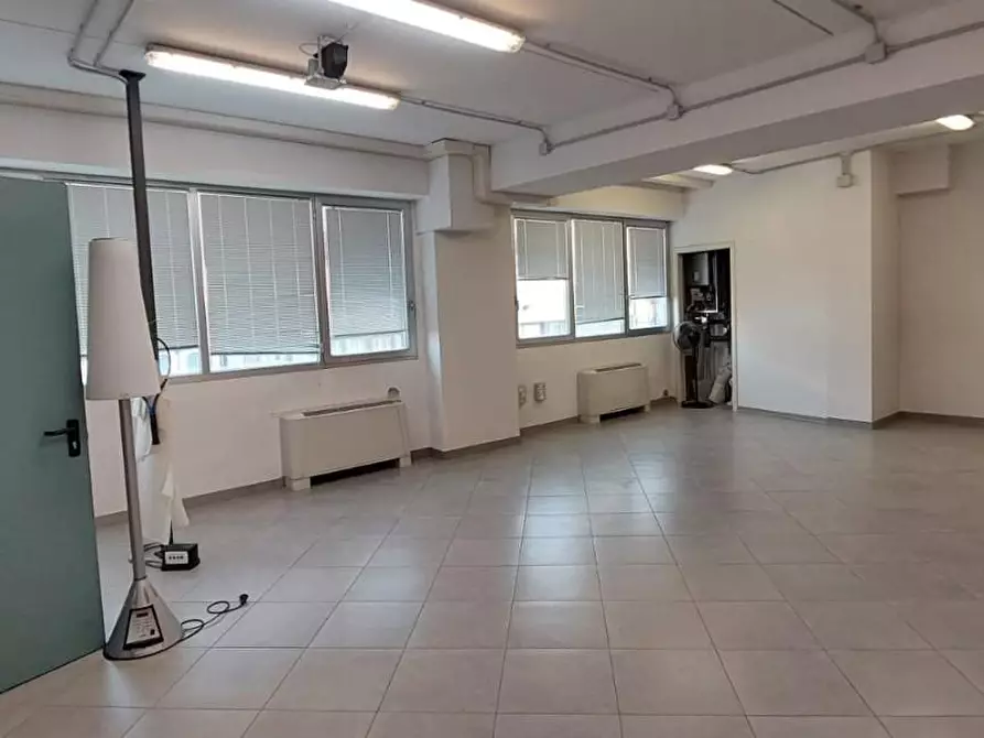 Immagine 25 di Attività artigianale in vendita  a Empoli