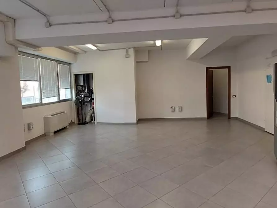 Immagine 23 di Attività artigianale in vendita  a Empoli