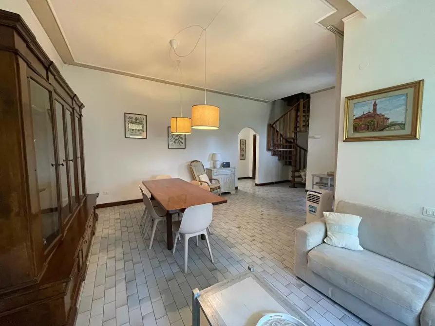 Immagine 12 di Villa in vendita  a Montignoso