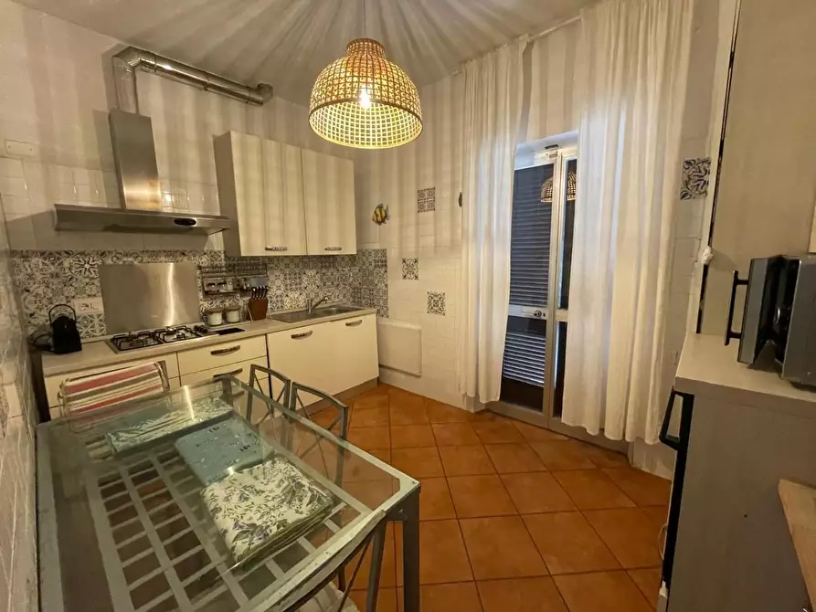 Immagine 18 di Villa in vendita  a Montignoso