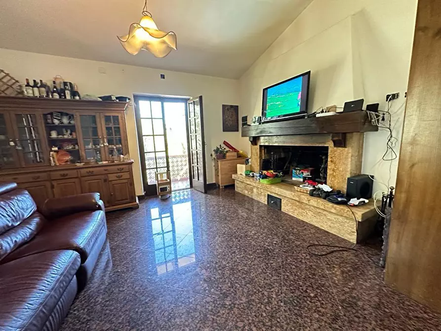 Immagine 22 di Villa in vendita  a Fosdinovo