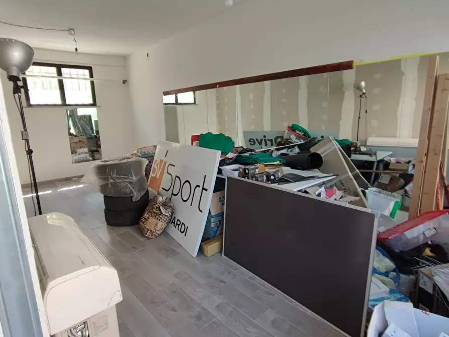 Immagine 6 di Locale commerciale in vendita  a Palaia