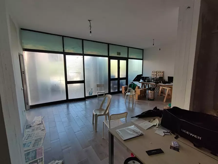 Immagine 10 di Locale commerciale in vendita  a Palaia