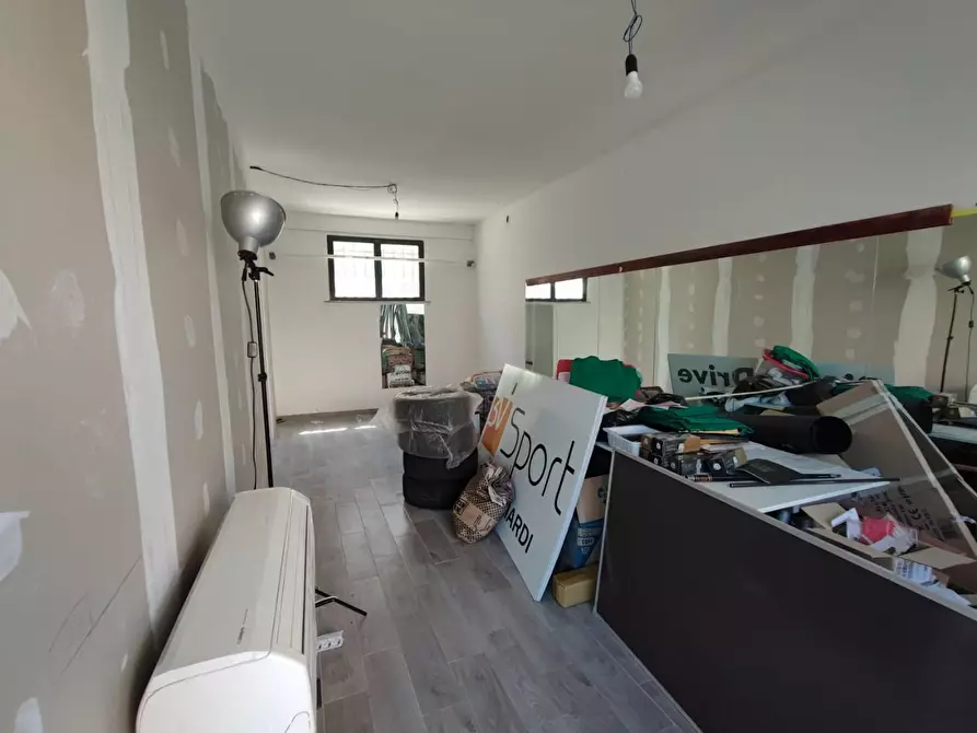 Immagine 13 di Locale commerciale in vendita  a Palaia