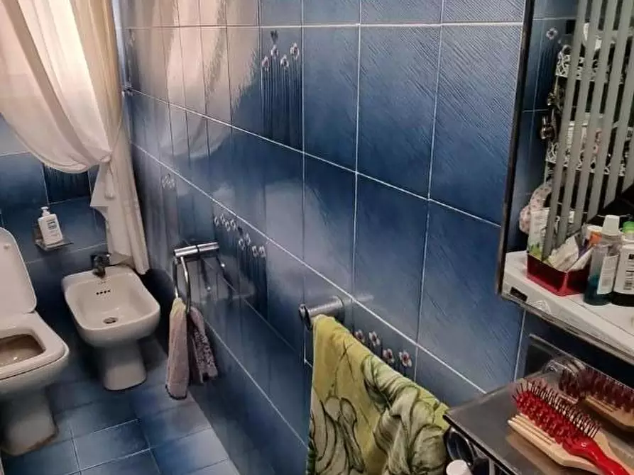 Immagine 17 di Appartamento in vendita  a Livorno