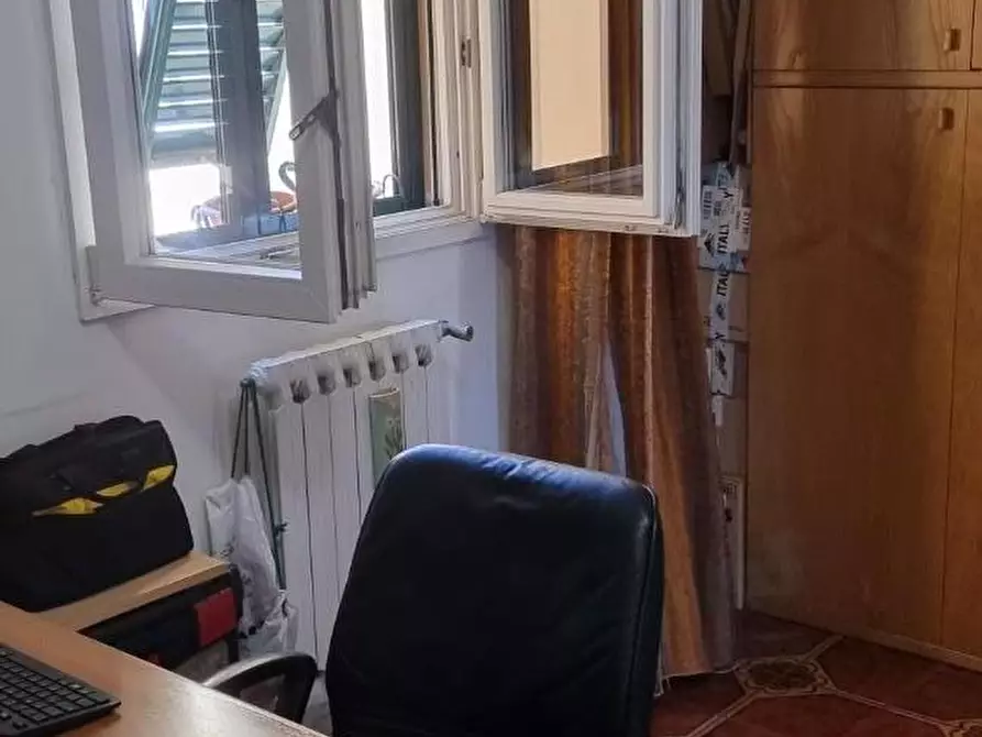 Immagine 7 di Appartamento in vendita  a Livorno