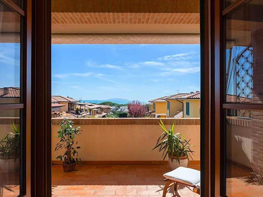 Immagine 14 di Villa in vendita  a Rosignano Marittimo