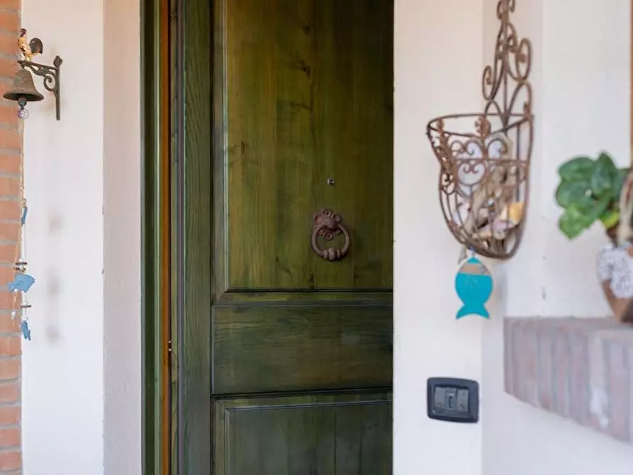 Immagine 6 di Villa in vendita  a Rosignano Marittimo