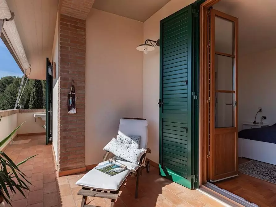 Immagine 15 di Villa in vendita  a Rosignano Marittimo