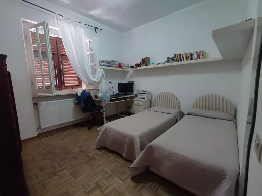 Immagine 19 di Casa semindipendente in vendita  a Carrara