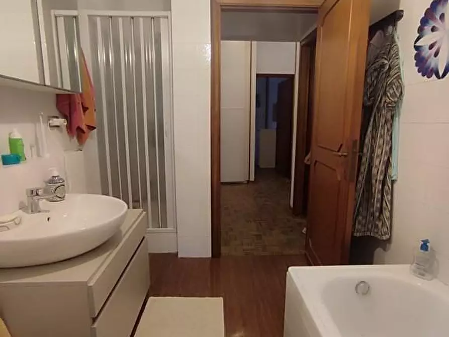 Immagine 26 di Casa semindipendente in vendita  a Carrara