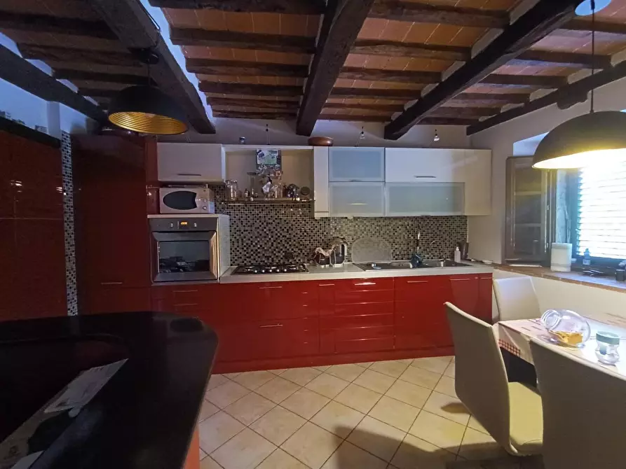 Immagine 4 di Porzione di casa in vendita  a Bagni Di Lucca