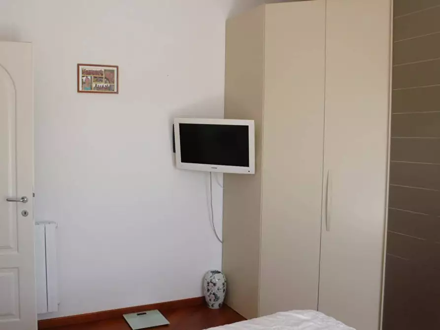 Immagine 9 di Casa indipendente in vendita  a Carrara