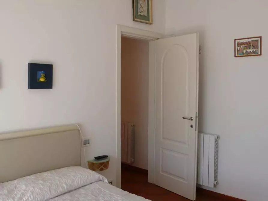 Immagine 14 di Casa indipendente in vendita  a Carrara