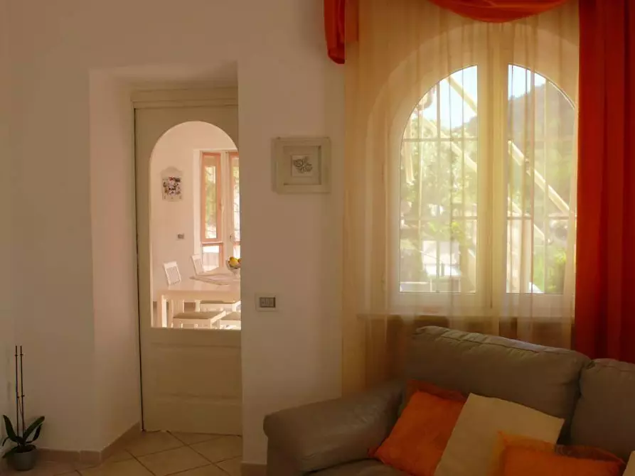 Immagine 5 di Casa indipendente in vendita  a Carrara