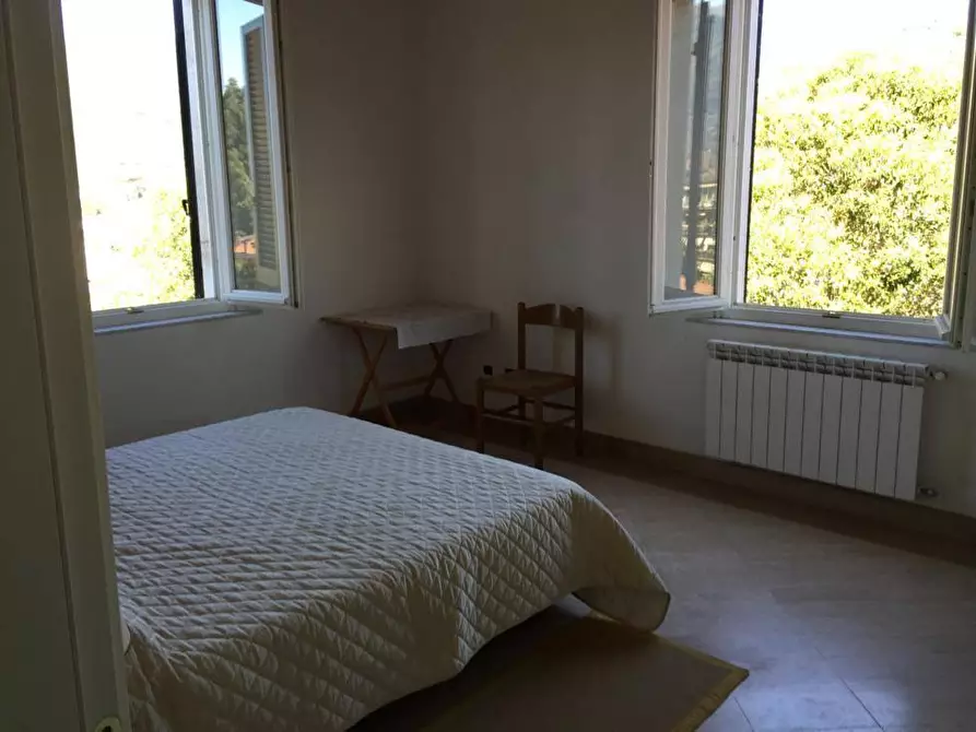 Immagine 3 di Appartamento in vendita  a Carrara