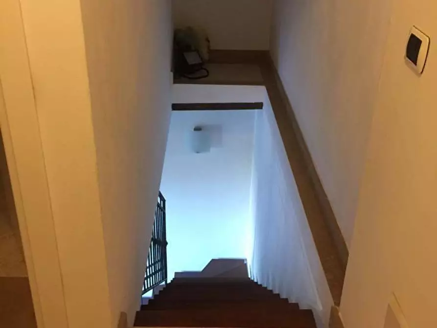 Immagine 4 di Appartamento in vendita  a Carrara