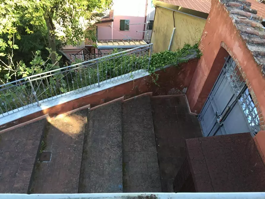 Immagine 17 di Appartamento in vendita  a Carrara