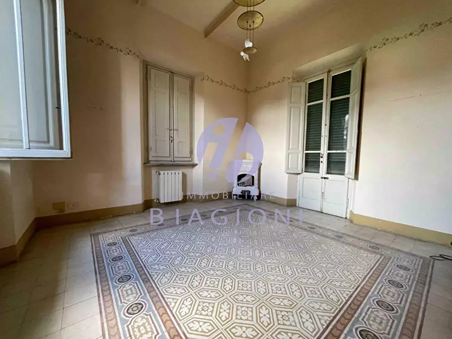 Immagine 17 di Villa in vendita  a Camaiore