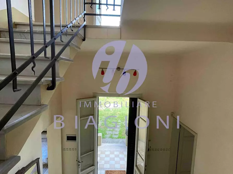 Immagine 15 di Villa in vendita  a Camaiore