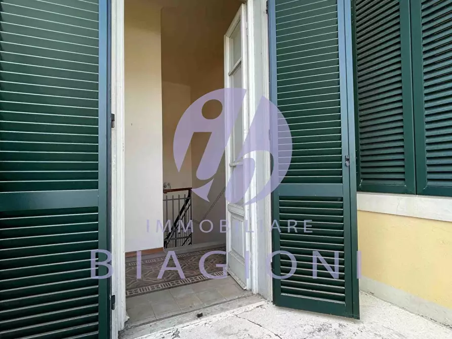 Immagine 10 di Villa in vendita  a Camaiore