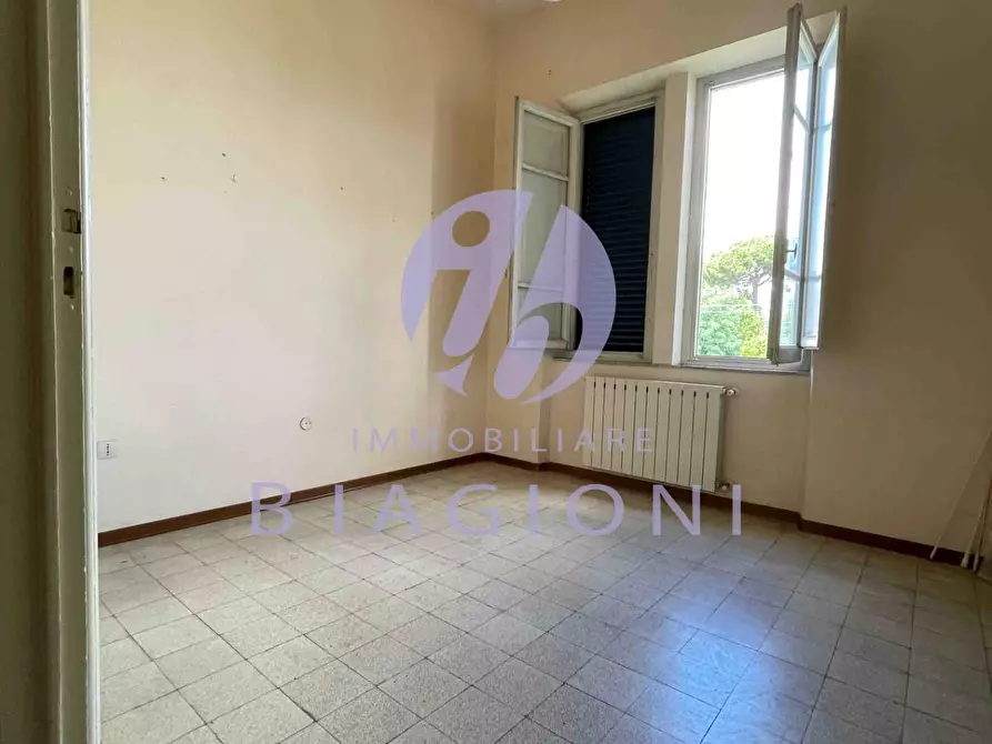 Immagine 13 di Villa in vendita  a Camaiore