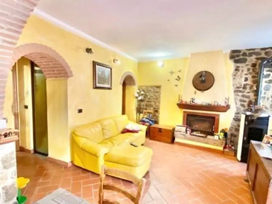 Immagine 13 di Casa indipendente in vendita  a Fosdinovo