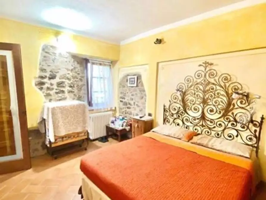 Immagine 10 di Casa indipendente in vendita  a Fosdinovo