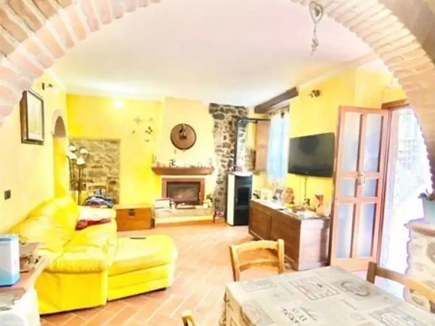 Immagine 15 di Casa indipendente in vendita  a Fosdinovo