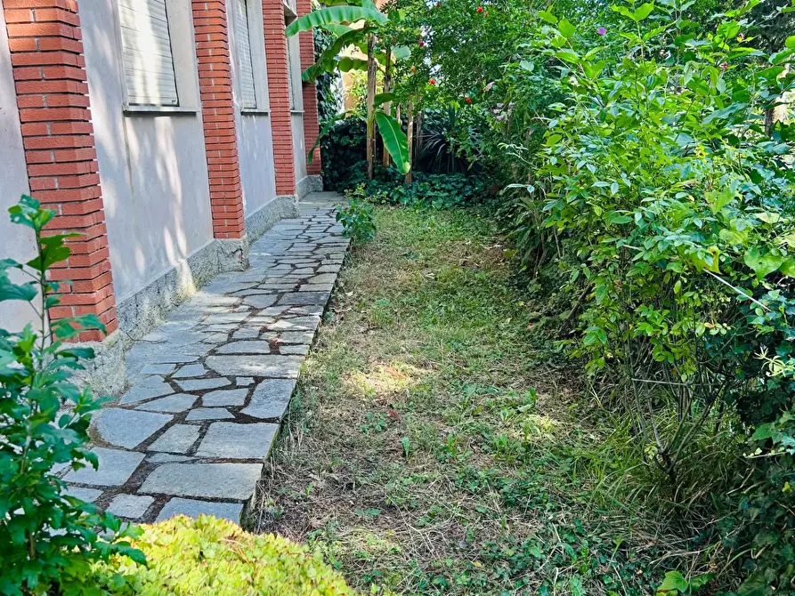 Immagine 2 di Albergo/B&B/Residence in vendita  a Licciana Nardi