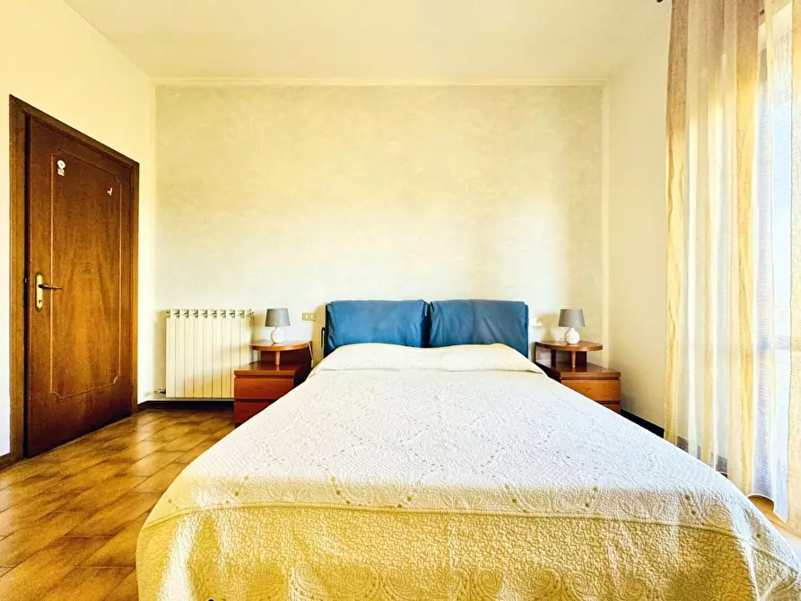 Immagine 34 di Casa trifamiliare in vendita  a Pietrasanta