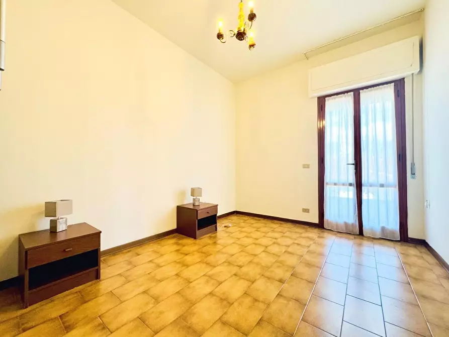 Immagine 43 di Casa trifamiliare in vendita  a Pietrasanta