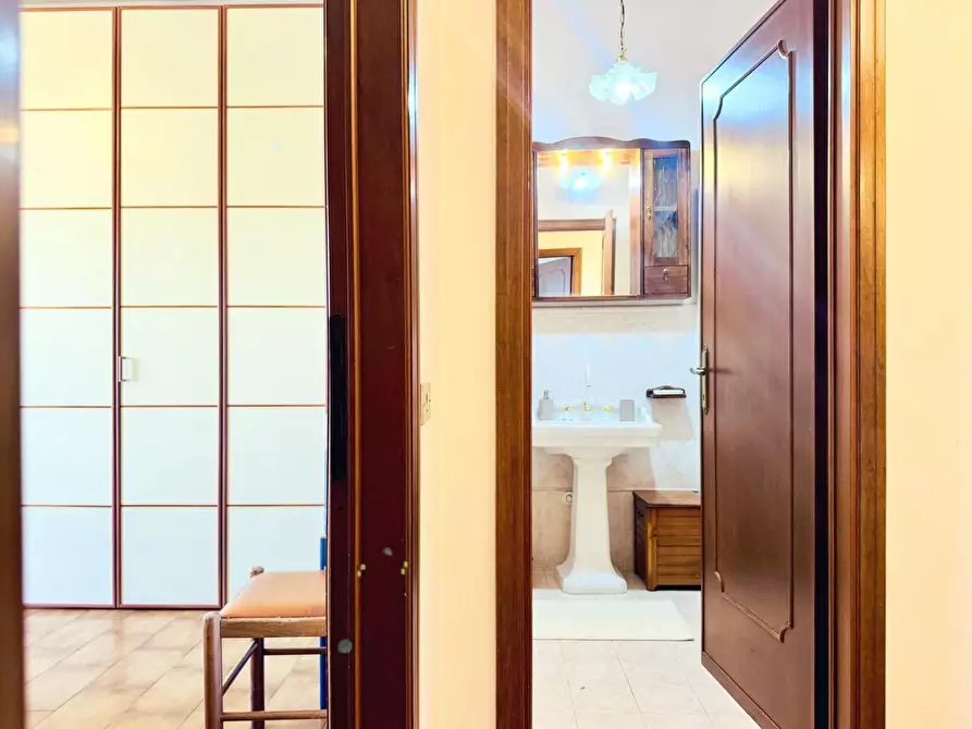 Immagine 47 di Casa trifamiliare in vendita  a Pietrasanta