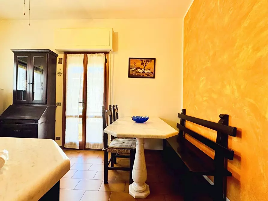 Immagine 16 di Casa trifamiliare in vendita  a Pietrasanta