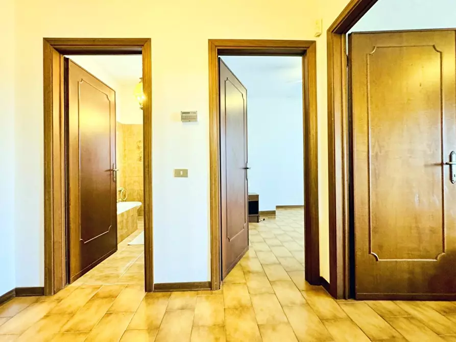 Immagine 36 di Casa trifamiliare in vendita  a Pietrasanta