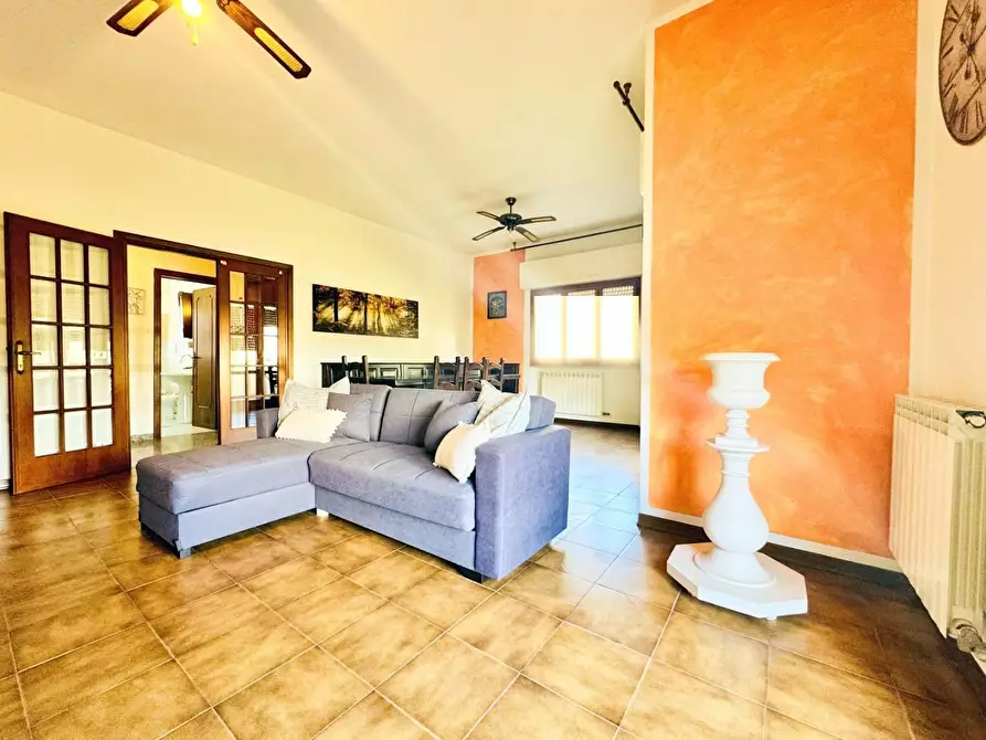 Immagine 10 di Casa trifamiliare in vendita  a Pietrasanta