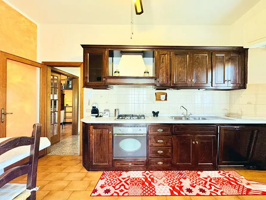 Immagine 18 di Casa trifamiliare in vendita  a Pietrasanta