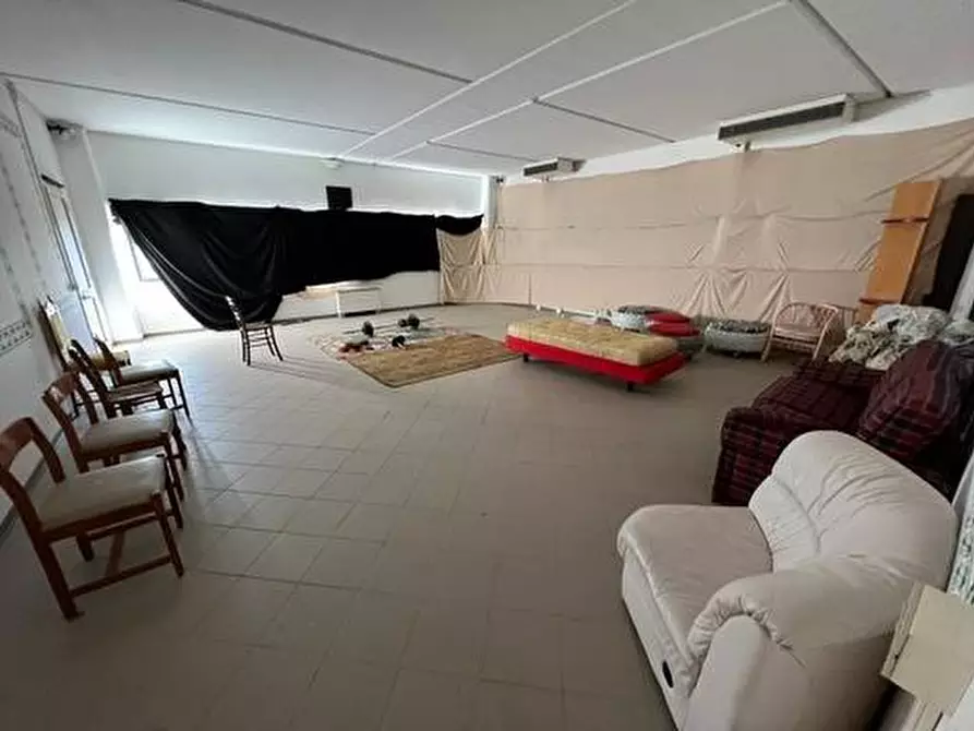 Immagine 4 di Attività artigianale in vendita  a Bibbona