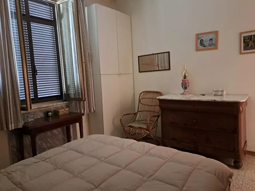 Immagine 4 di Casa indipendente in vendita  a Massa