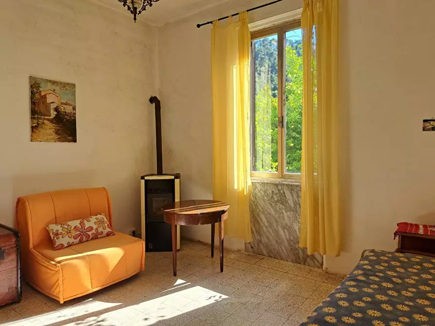 Immagine 5 di Casa indipendente in vendita  a Massa