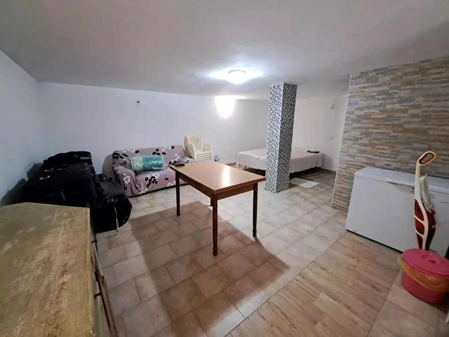 Immagine 6 di Magazzino in vendita  a Rosignano Marittimo