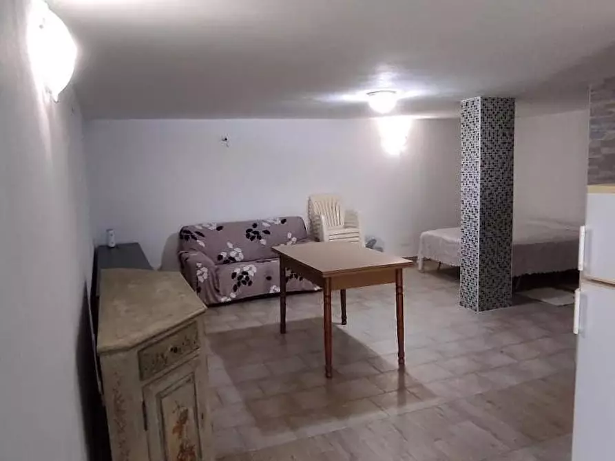 Immagine 10 di Magazzino in vendita  a Rosignano Marittimo