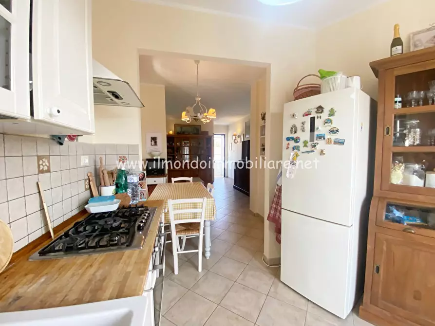 Immagine 8 di Appartamento in vendita  a Rosignano Marittimo