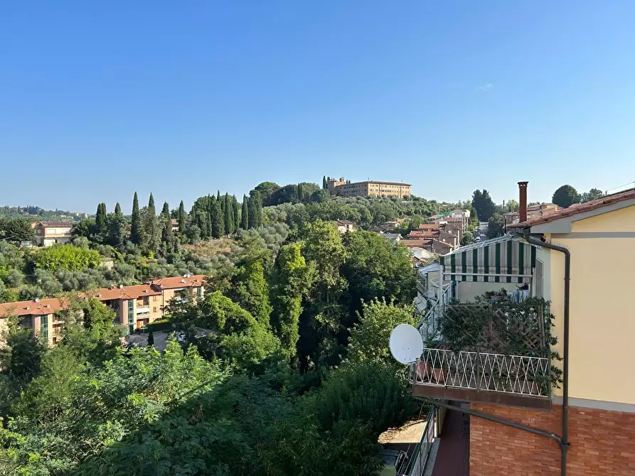 Immagine 18 di Appartamento in vendita  a Siena