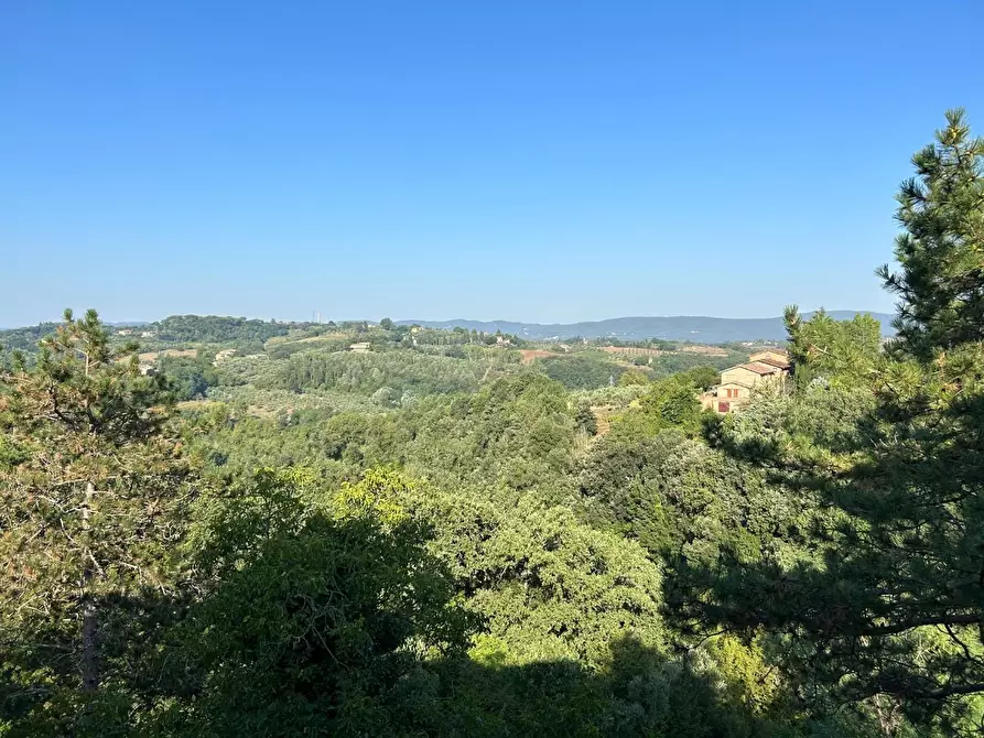 Immagine 19 di Appartamento in vendita  a Siena