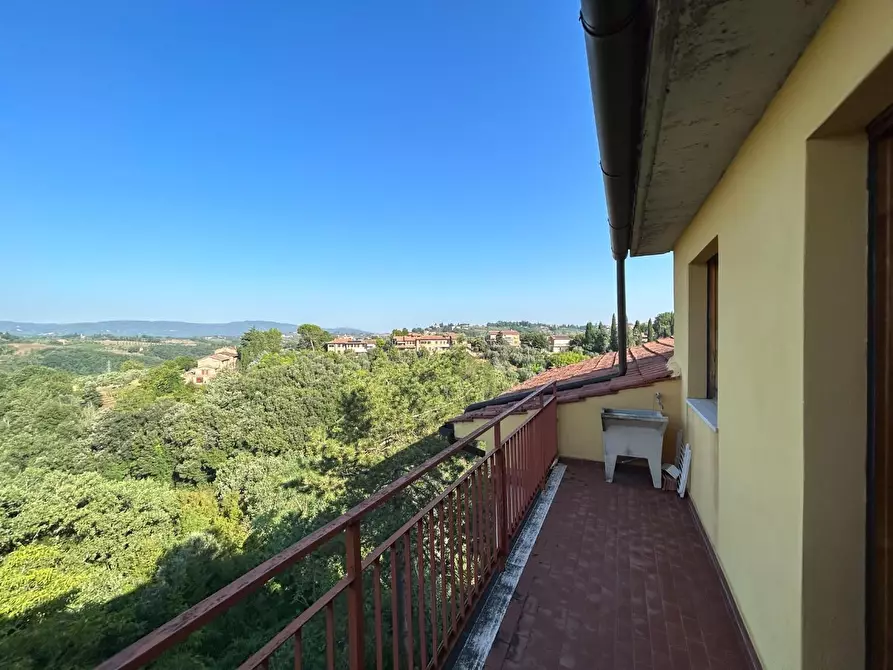 Immagine 24 di Appartamento in vendita  a Siena