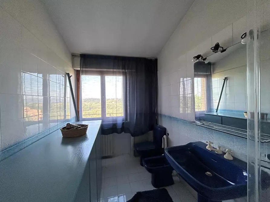 Immagine 21 di Appartamento in vendita  a Siena