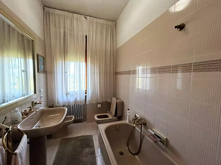 Immagine 15 di Appartamento in vendita  a Siena