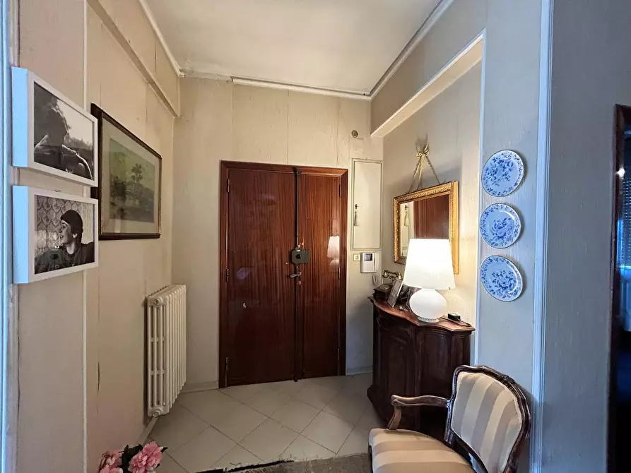 Immagine 8 di Appartamento in vendita  a Siena